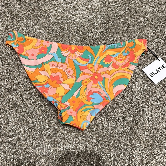 Skatie bottoms - Picture 2 of 2